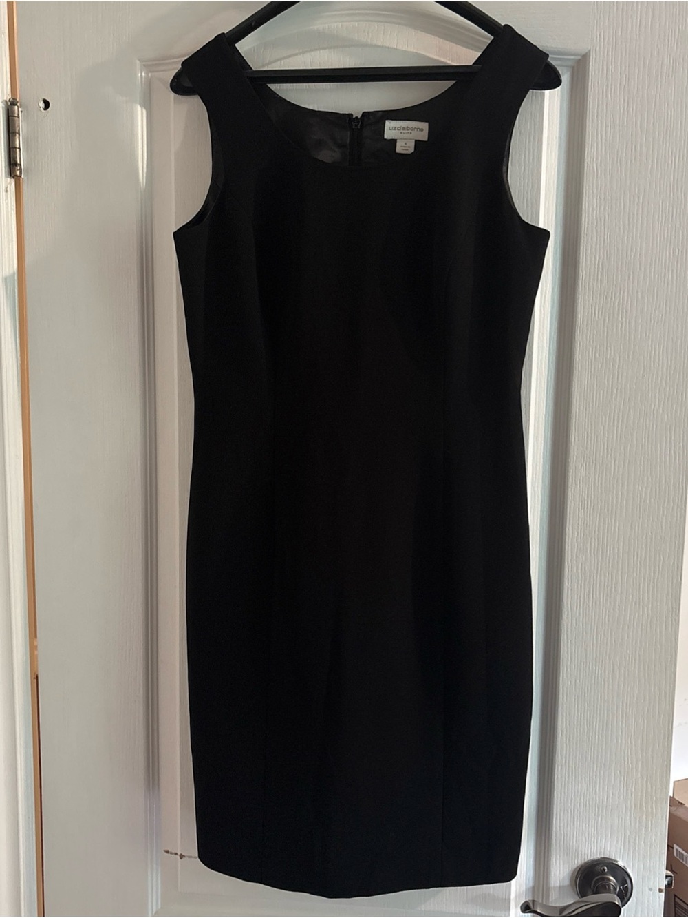 Liz Claiborne Black Sleeveless Sheath Dress